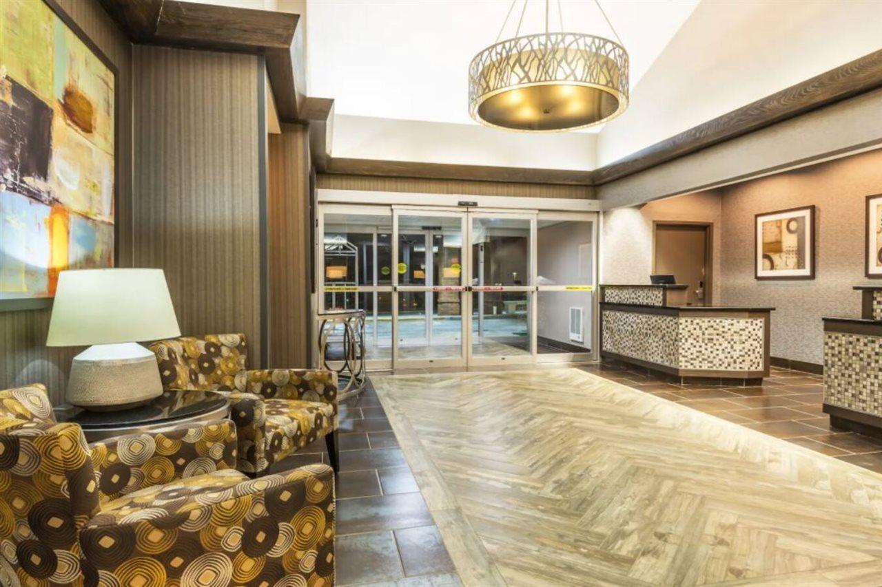 Super 8 By Wyndham Copley Akron Exteriör bild