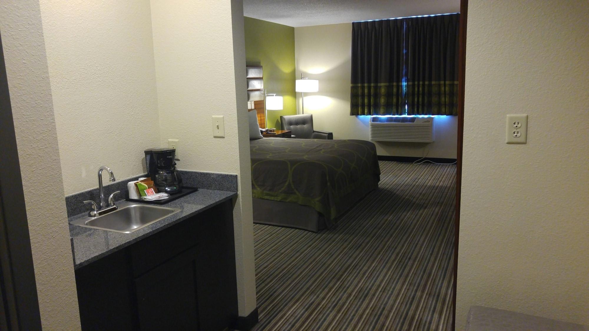 Super 8 By Wyndham Copley Akron Exteriör bild