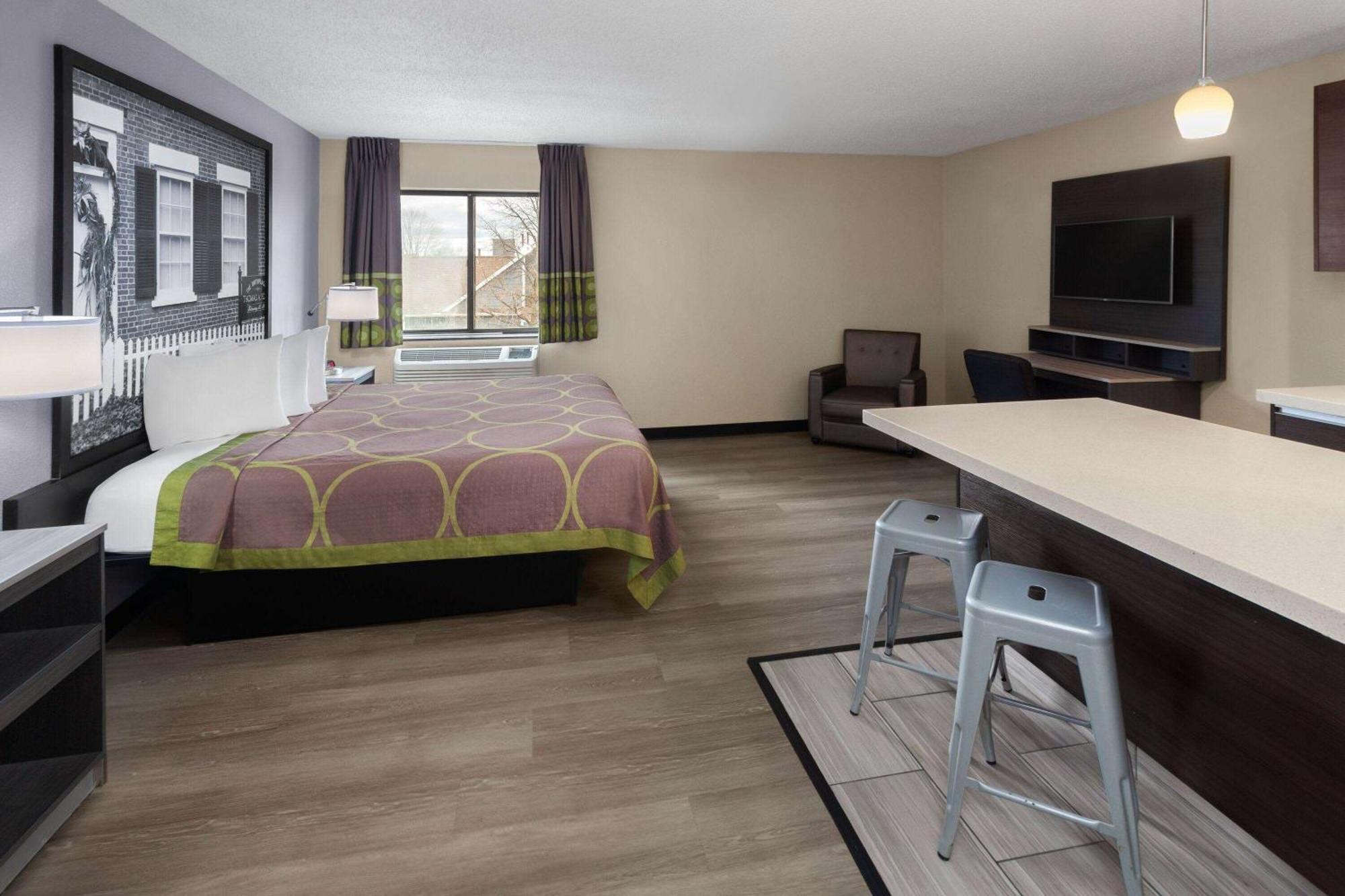 Super 8 By Wyndham Copley Akron Exteriör bild