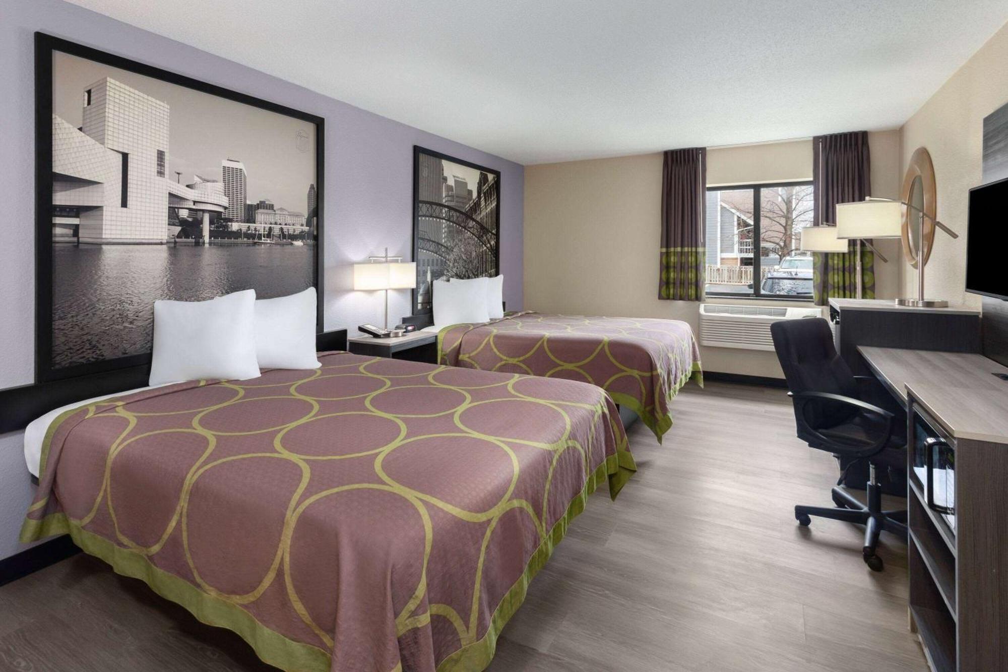 Super 8 By Wyndham Copley Akron Exteriör bild